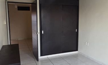 Renta casa Puente moreno en cluster con alberca