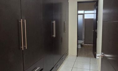 Renta casa Puente moreno en cluster con alberca