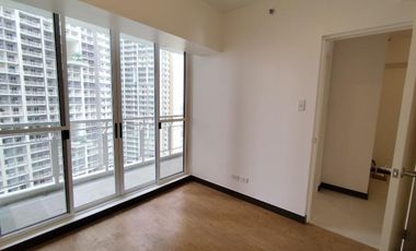 For Rent 2 Bedrooms Unfurnished in Allegra Garden Place, Pasig Blvd. Brgy. Bagong Ilog Pasig City.