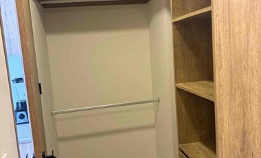 LOFT NUEVO EN RENTA EN PUNTA MAYOR – AMUEBLADO CON HERMOSA VISTA
📍 A solo 5 minutos de Plaza Mayor (Zona Norte)