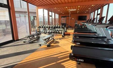 LOFT NUEVO EN RENTA EN PUNTA MAYOR – AMUEBLADO CON HERMOSA VISTA
📍 A solo 5 minutos de Plaza Mayor (Zona Norte)
