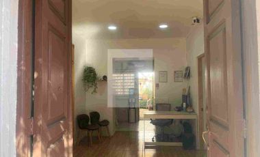 Vendo excelente casa comercial