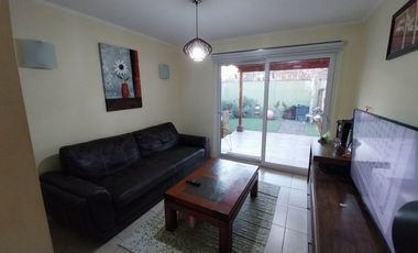 Casa aislada de  2 Pisos 3 dormitorios 3 baños Condominio Lomas De Nos San Bernardo.