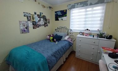 Casa aislada de  2 Pisos 3 dormitorios 3 baños Condominio Lomas De Nos San Bernardo.