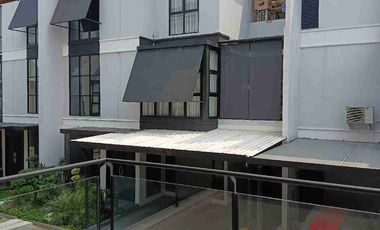 Rumah di dalam Cluster apik, tertib rapih dekat SMA Sumbangsih