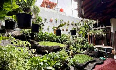 rumah Tepi jalan raya veteran Umbulharjo