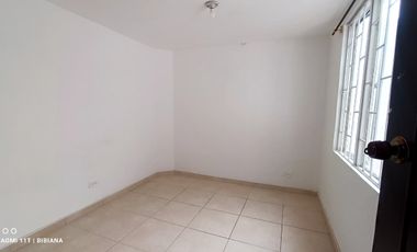 ARRIENDA APARTAMENTO EN LA CAROLA