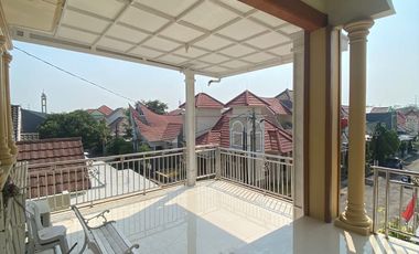 Rumah Mewah 3 Lantai Puri Tamansari