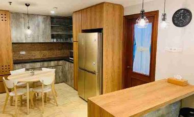 Disewakan Apartemen Slipi Grogol Senayan Type 3 +2br + 2+1 km luas 117 m2 ada full furniture, siap huni, survei yuk