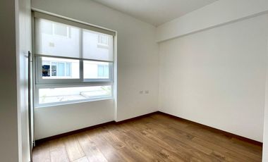 LINDO DEPARTAMENTO PRIMER PISO ELEVADO - MODERNO - SIN MUEBLES - VISTA INTERNA A JARDINES - 3 DORMITORIOS - 1 COCHERA