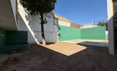 Terreno en Venta sobre Calzada Lázaro Cárdenas, Jardines del Bosque, Guadalajara