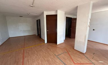 Terreno en Venta sobre Calzada Lázaro Cárdenas, Jardines del Bosque, Guadalajara