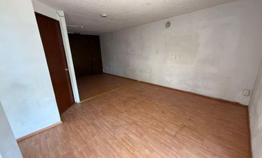 Terreno en Venta sobre Calzada Lázaro Cárdenas, Jardines del Bosque, Guadalajara