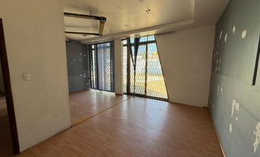 Terreno en Venta sobre Calzada Lázaro Cárdenas, Jardines del Bosque, Guadalajara