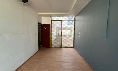 Terreno en Venta sobre Calzada Lázaro Cárdenas, Jardines del Bosque, Guadalajara