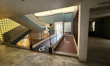 Terreno en Venta sobre Calzada Lázaro Cárdenas, Jardines del Bosque, Guadalajara