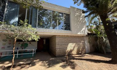 Terreno en Venta sobre Calzada Lázaro Cárdenas, Jardines del Bosque, Guadalajara