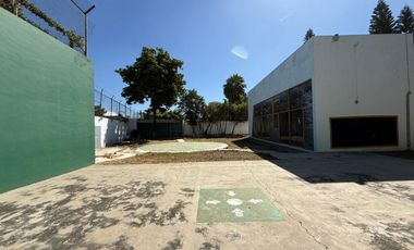 Terreno en Venta sobre Calzada Lázaro Cárdenas, Jardines del Bosque, Guadalajara