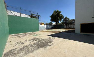 Terreno en Venta sobre Calzada Lázaro Cárdenas, Jardines del Bosque, Guadalajara