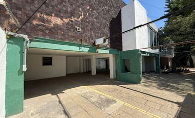 Terreno en Venta sobre Calzada Lázaro Cárdenas, Jardines del Bosque, Guadalajara