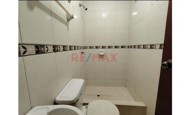 Vendo Edificio De 3 Pisos En Urb. Santa Margarita//ID: 1162321