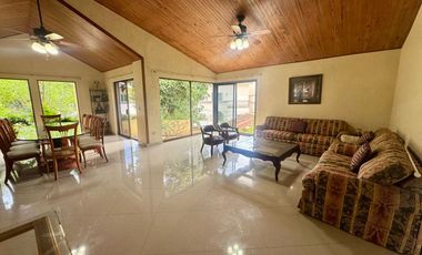 Casa con 750 m² de terreno y 4 recámaras en venta, Colonial La Sierra