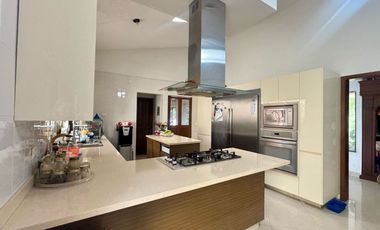 Casa con 750 m² de terreno y 4 recámaras en venta, Colonial La Sierra