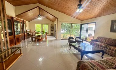 Casa con 750 m² de terreno y 4 recámaras en venta, Colonial La Sierra