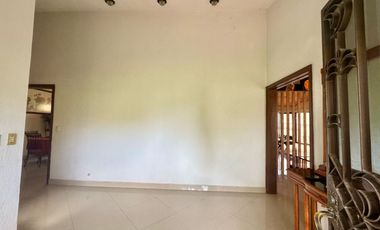 Casa con 750 m² de terreno y 4 recámaras en venta, Colonial La Sierra