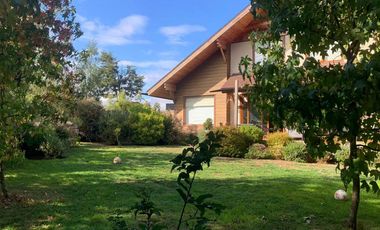 Arrendamos Hermosa Casa En Condominio Lomas Del Carmen