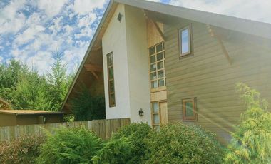 Arrendamos Hermosa Casa En Condominio Lomas Del Carmen