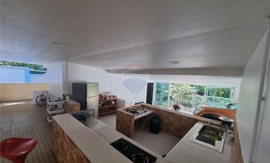LUXURIOUS HOUSE FOR SALE 50 METER FROM THE BEACH
