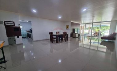 LUXURIOUS HOUSE FOR SALE 50 METER FROM THE BEACH