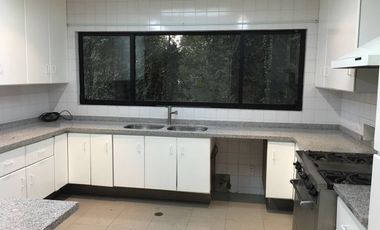 LOMAS DE VIRREYES - RESIDENCIA DE TRES PISOS