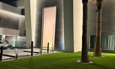 PRECIOSA RESIDENCIA EN VENTA, CON UBICACION PRIVILEGIADA