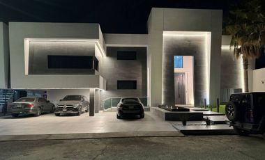 PRECIOSA RESIDENCIA EN VENTA, CON UBICACION PRIVILEGIADA