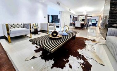 PRECIOSA RESIDENCIA EN VENTA, CON UBICACION PRIVILEGIADA