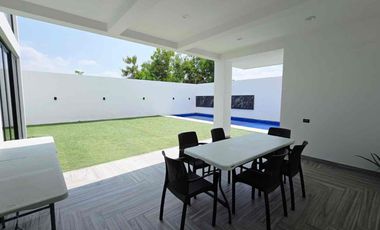 Residencial en venta con amplios espacios y alberca en  Puerta de Hierro