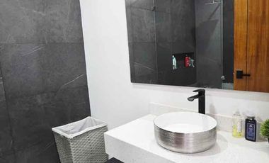 Residencial en venta con amplios espacios y alberca en  Puerta de Hierro