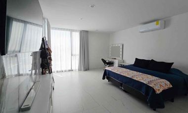 Residencial en venta con amplios espacios y alberca en  Puerta de Hierro