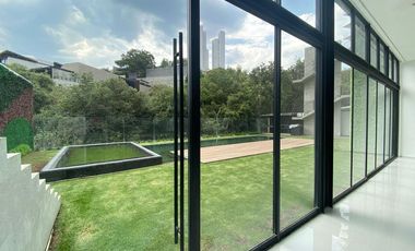 Venta Casa en Privada dentro de Bosque Real