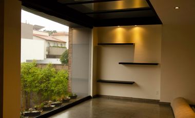 Casa en renta, en Prado Largo, Zona Esmeralda, con amplio jardín, impecable