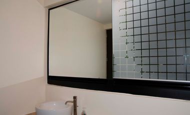 Casa en renta, en Prado Largo, Zona Esmeralda, con amplio jardín, impecable