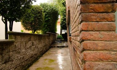 Casa en renta, en Prado Largo, Zona Esmeralda, con amplio jardín, impecable