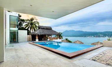 Venta de Hermosa Residencia con Vista al Mar