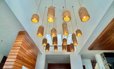 Venta de Hermosa Residencia con Vista al Mar