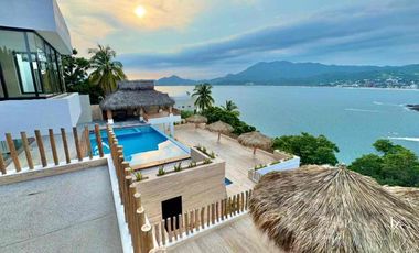 Venta de Hermosa Residencia con Vista al Mar