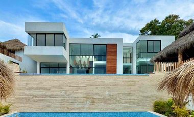 Venta de Hermosa Residencia con Vista al Mar