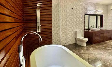 Venta de Hermosa Residencia con Vista al Mar