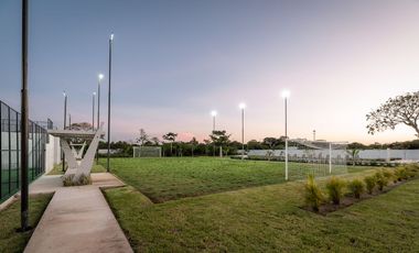 VENTA TERRENO EN BLANCA RESIDENCIAL, MERIDA, YUCATAN.  CON TODOS LOS SERVICIOS, BIEN UBICADO, PREVENTA.